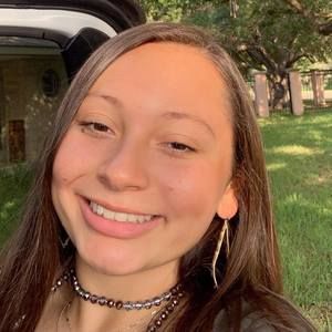 Meet your Posher, Ayssa